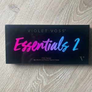 Violet Voss Essentials 2 eyeshadow palette